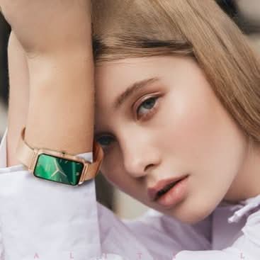 Pleach - Smart Watch
